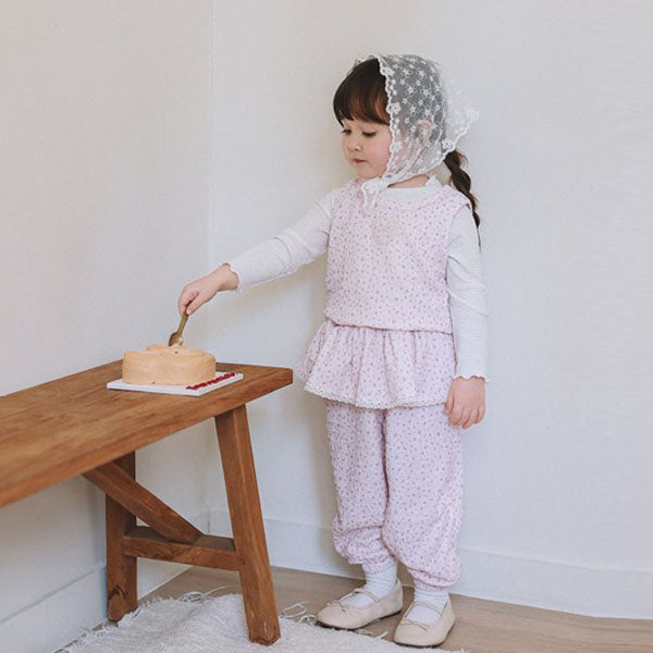 Ditsy Floral Vest Top & Bottom Set Korean toddler set in light pink made in Korea