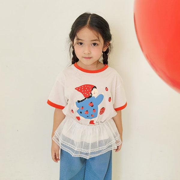 Strawberry Girl Tee Korean toddler t-shirt in pink made in Korea