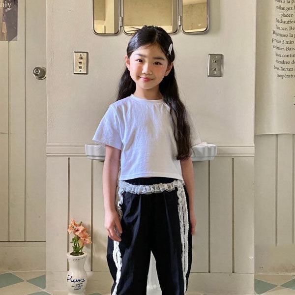 Minimal Embroidery Crop Tee (15~19)