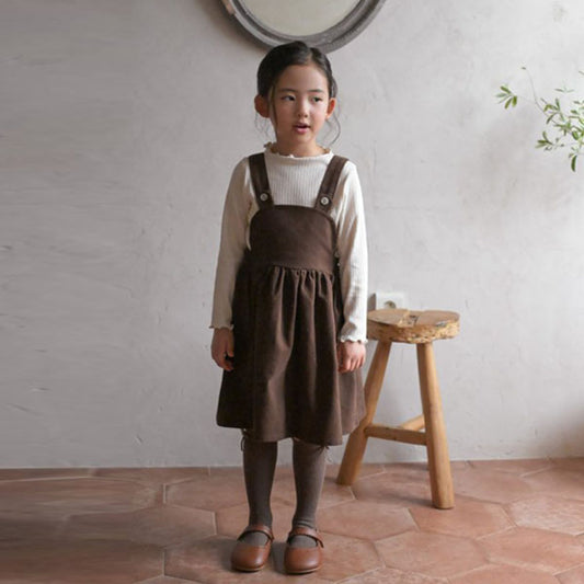 Vestido con tirantes y orejeras