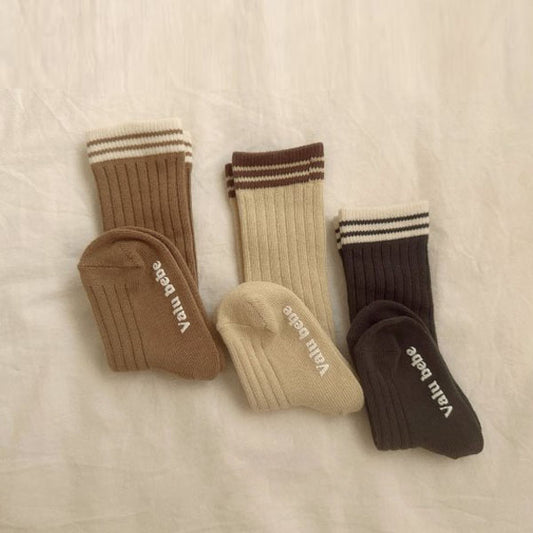 Ribbed Line Socks