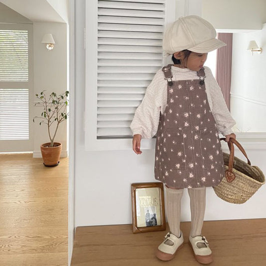 Vestido de tirantes romántico