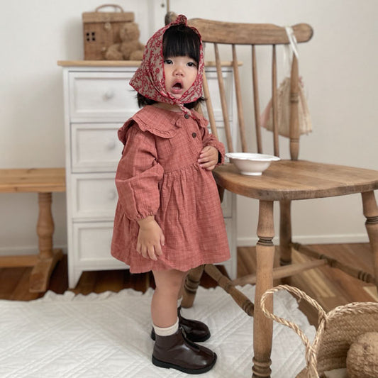 Vestido con cuello de milla