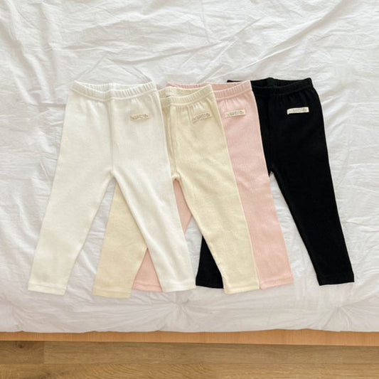 Leggings básicos con ojales Illia