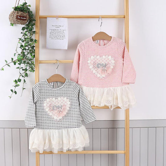 Vestido de rayas con corazones de amor