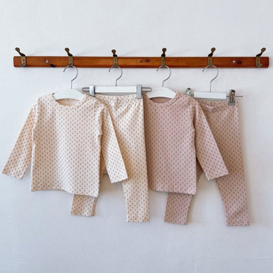 Conjunto de pijama de flores pequeñas