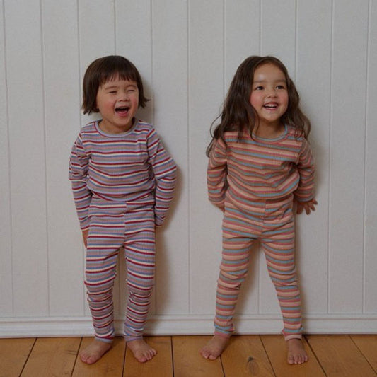 Conjunto de pijama arcoíris