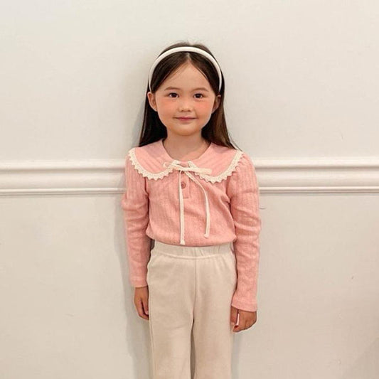 Camiseta con cuello de encaje