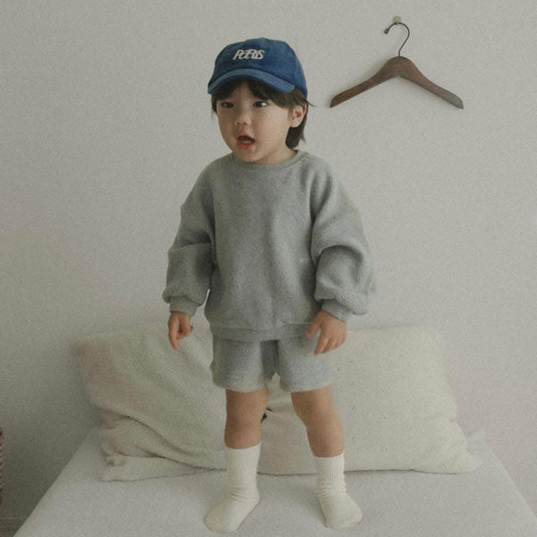 Minimal Sweatshirt