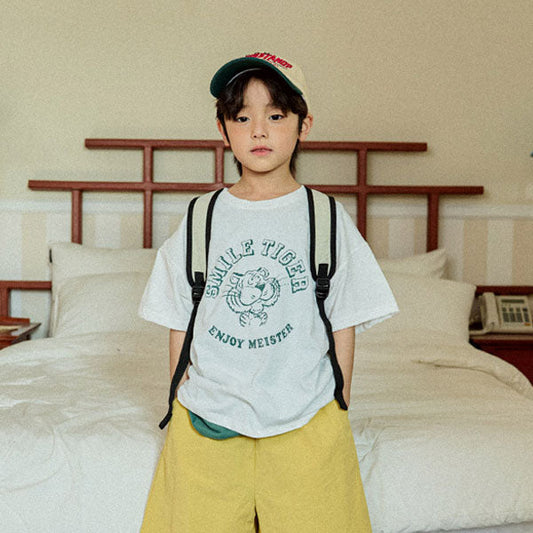 Tee Short Sleeve Tee Korean juniors t-shirt in black made in Korea