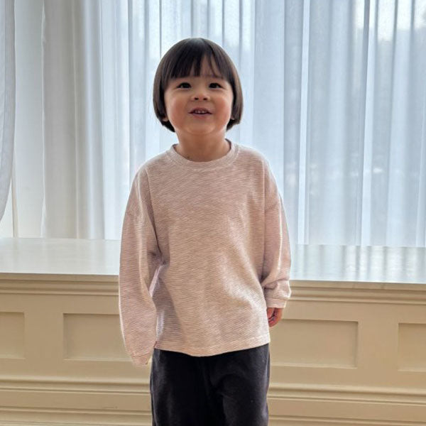 Thin Stripe T-Shirt Korean toddler t-shirt in black made in Korea