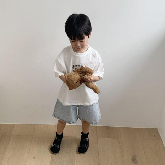 Snow Mid-Length Denim Pants Korean toddler pants in snow made in Korea
