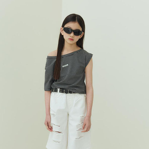 T05 Open-Shoulder T-Shirt Korean toddler t-shirt in ivory made in Korea