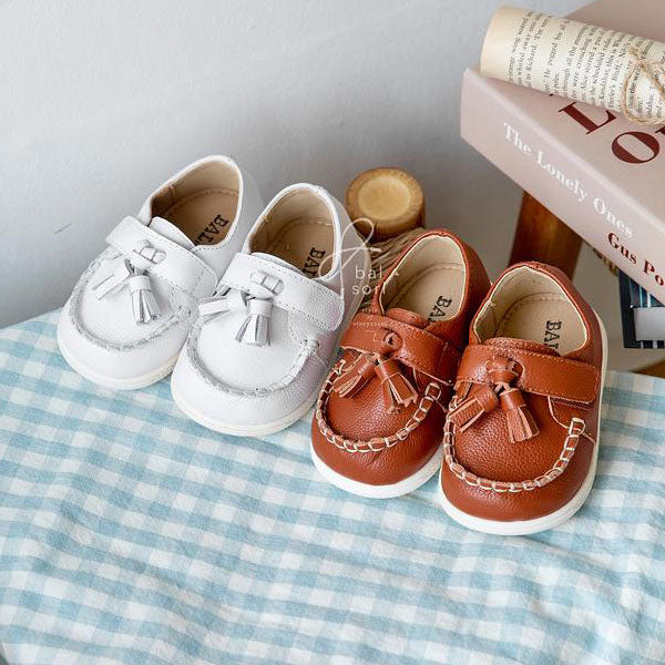 Y858 Bebe Marco Squeaky Shoes Korean infant shoes in white made in Korea