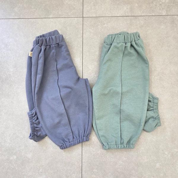 Pintuck Pants Korean toddler pants in green made in Korea