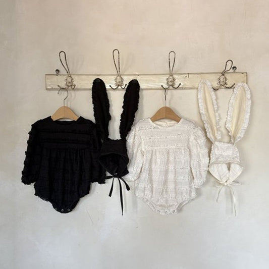 Traje de conejito con gorro