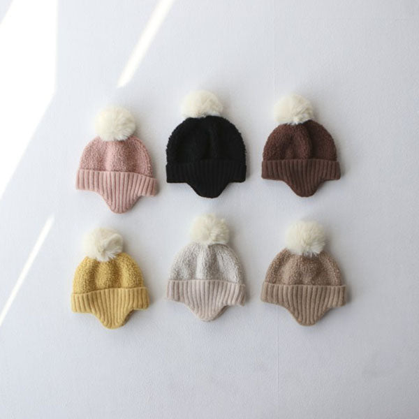 Boucle Pom Earflap
