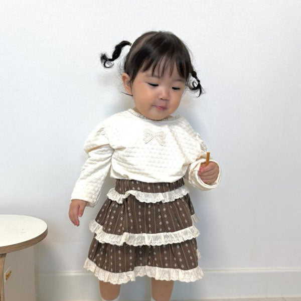 Detailed Ribbon T-shirt